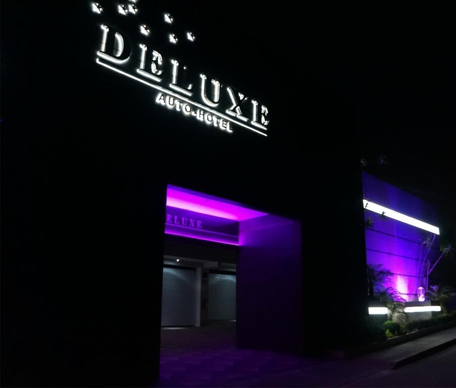 Auto Hotel Deluxe El Alcanfor ภายนอก รูปภาพ